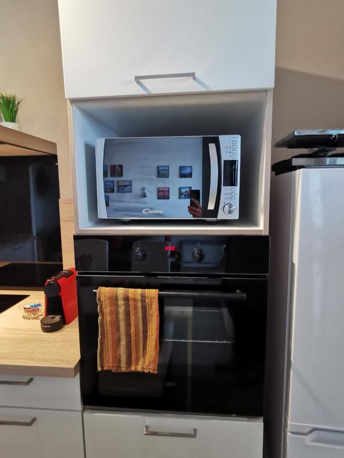 Le Duplex - Hyper Centre - Gare - Wifi - Netflix - Disney + Annecy Buitenkant foto