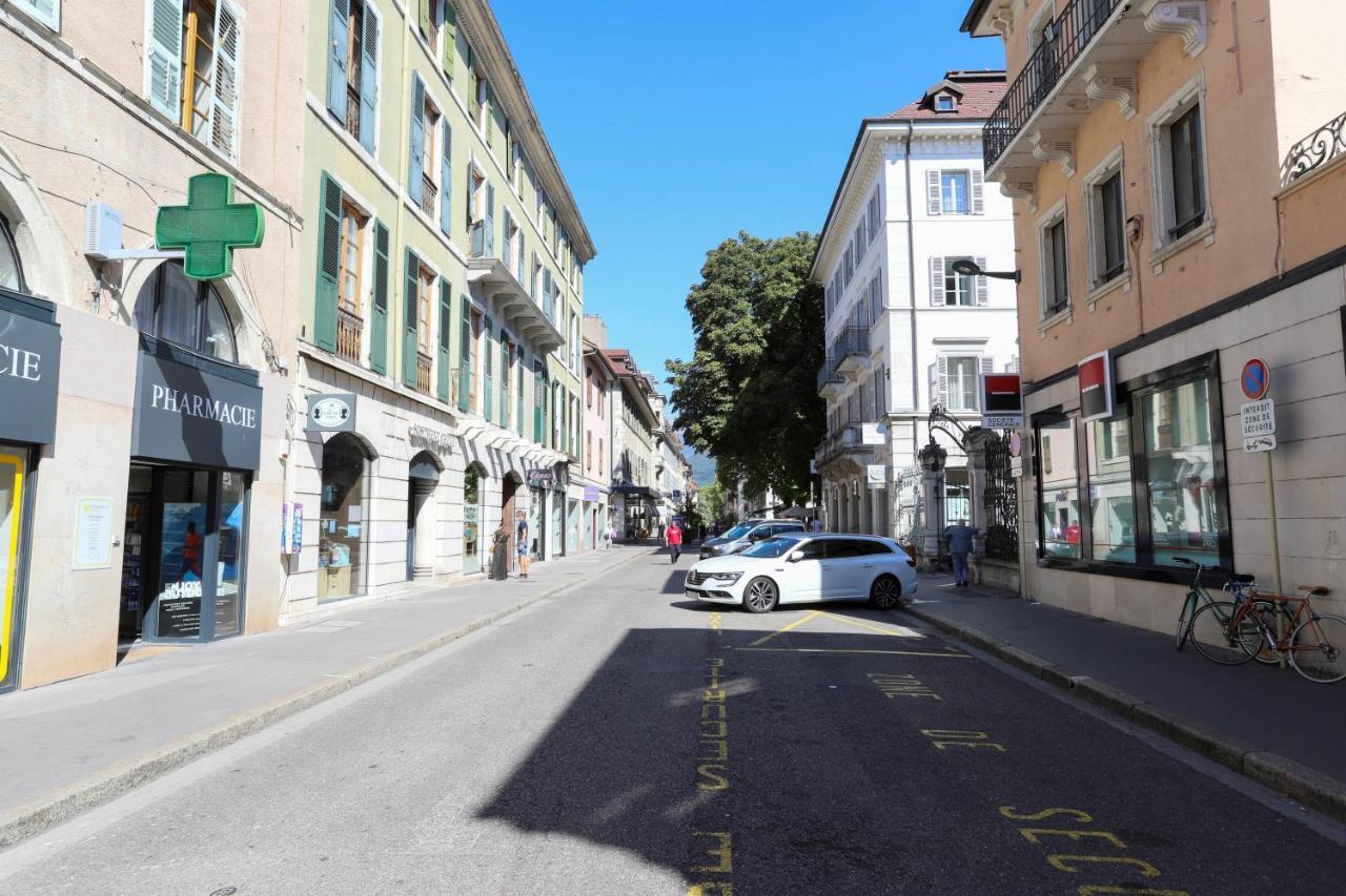 Le Duplex - Hyper Centre - Gare - Wifi - Netflix - Disney + Annecy Buitenkant foto